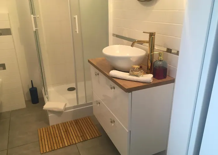 Marine -winda -parking W Hali Garazowej -gratis-business Elblag